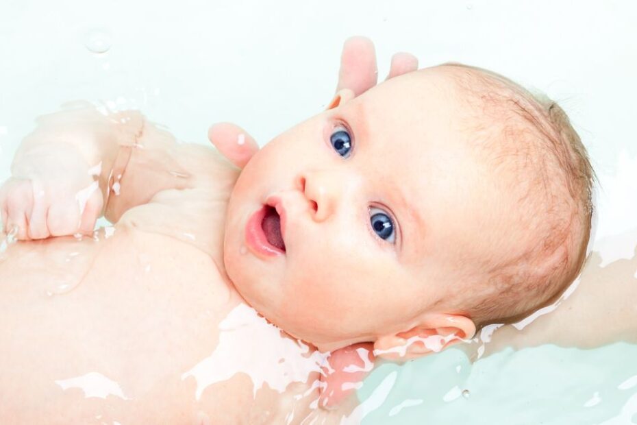 Prvé kúpanie novorodenca, bezpečnostné tipy a triky